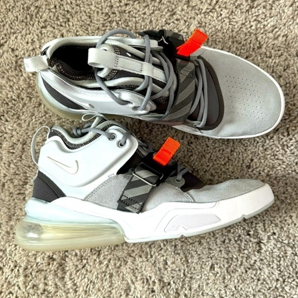 Nike Air Force 270 Black‎ Hyper Crimson Wolf Grey
